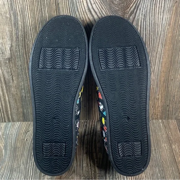 Disney Mickey and Minnie Mouse Women's Size 7 Black Canvas Slip On Sneakers - Picture 13 of 13